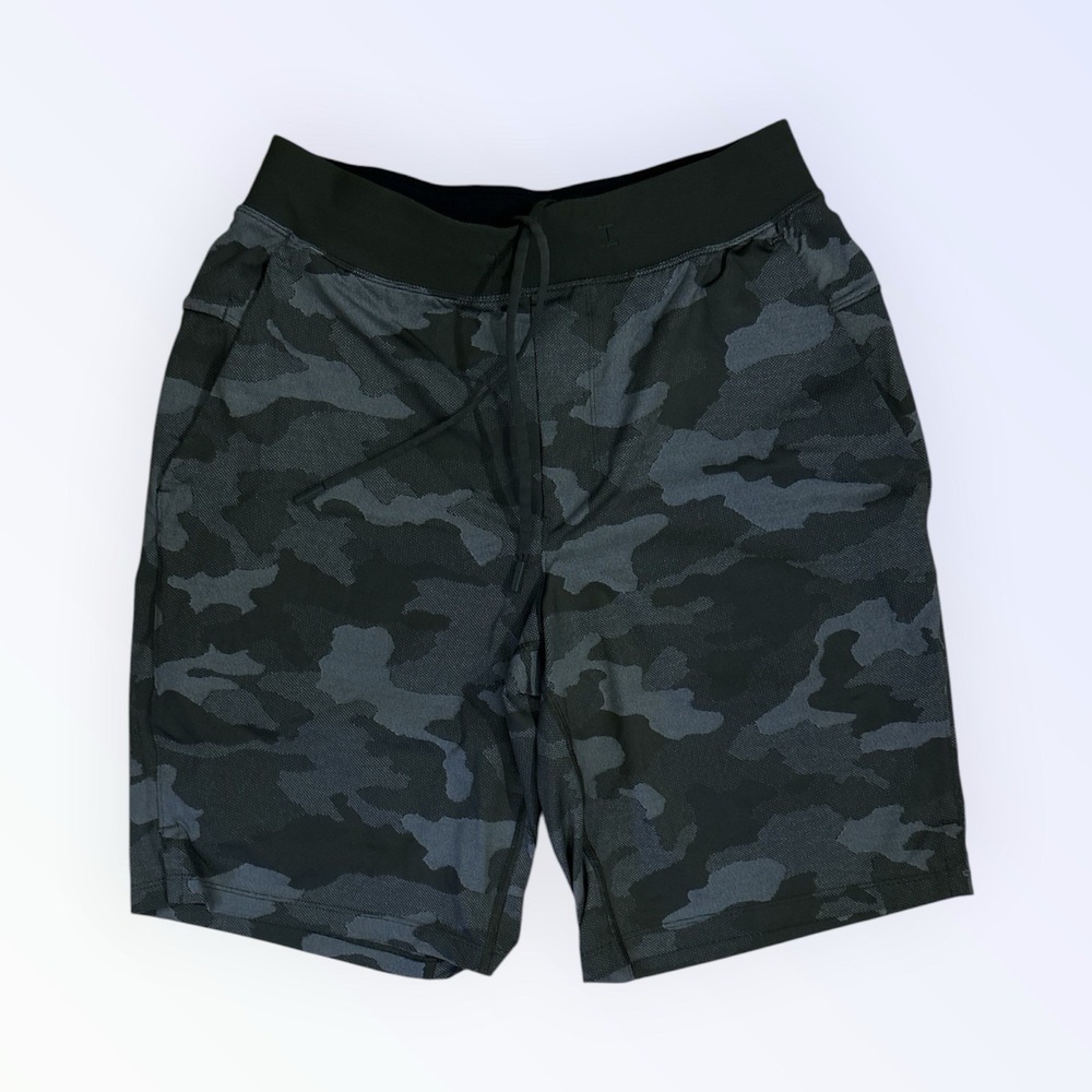 Lululemon‎ Shorts Camo T.H.E. Short Training Performance Stretch MENS MEDIUM